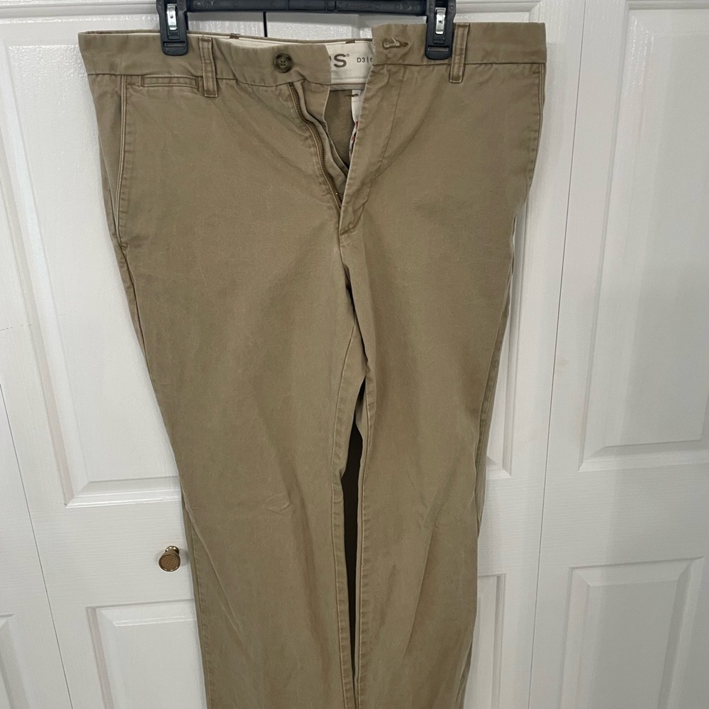 Dockers khakis